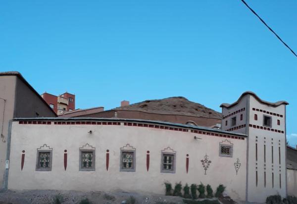 Na zdjęciu widoczny jest obiekt Dar Laayoune położony w mieście Kalaat M'Gouna.