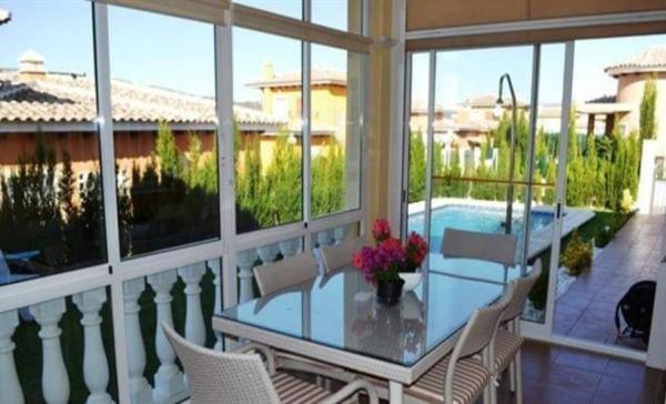 A la foto es mostra l'objecte Villa Aspe situat a la ciutat de Aspe.