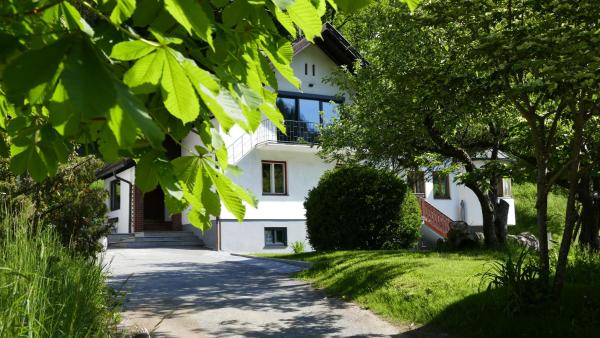 Nella foto è visibile l'oggetto Sommerfrische in einem Landhaus der 1960er Jahre situato nella città di Afritz.