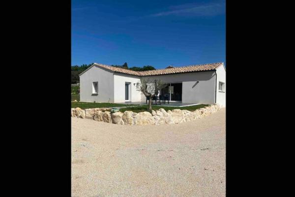 A la foto es mostra l'objecte Villa moderne situat a la ciutat de Gaujac.