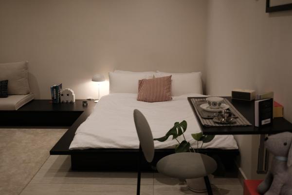 A la foto es mostra l'objecte Nook Stays situat a la ciutat de Riad.
