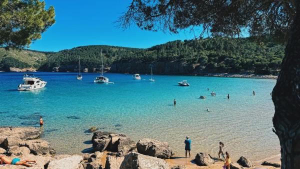 A la foto es mostra l'objecte CAN ROMY APPARTEMENT T2D - à 80m de la plage de Cala Montgo situat a la ciutat de L'Escala.