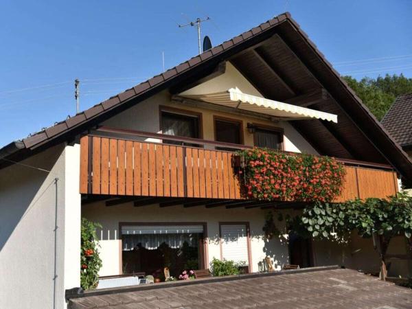 Na zdjęciu widoczny jest obiekt Haus Eichin Comfortable holiday residence położony w mieście Kandern.