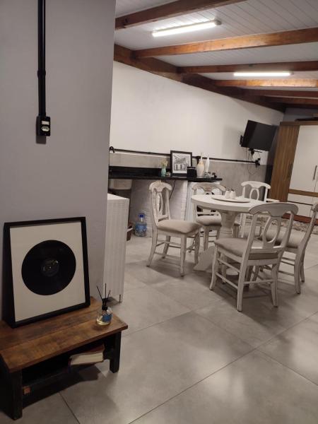 A la foto es mostra l'objecte Espaço Maria Flor situat a la ciutat de Ilhota.