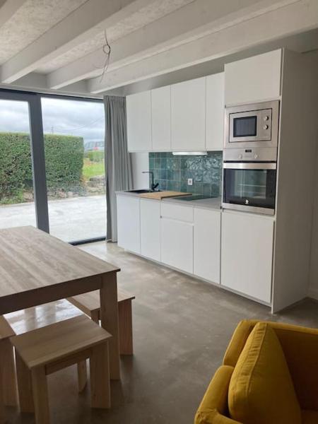 Na zdjęciu widoczny jest obiekt El Torco położony w mieście Santillana del Mar.