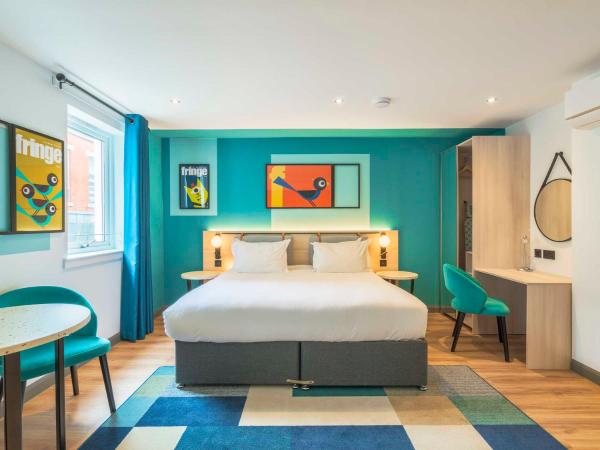 A la foto es mostra l'objecte Holyrood Aparthotel situat a la ciutat de Edimburg.