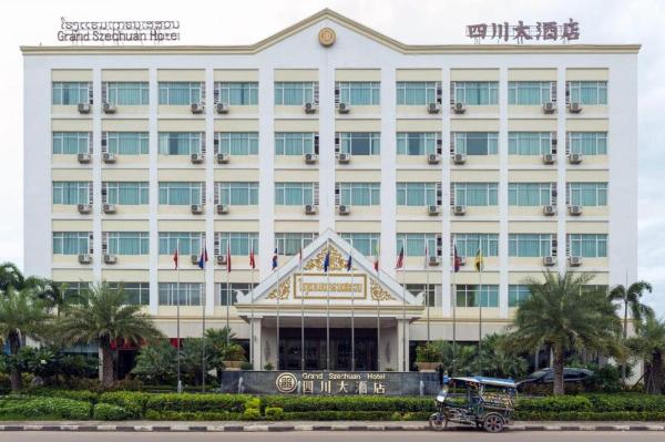 Na zdjęciu widoczny jest obiekt Grand Szechuan Hotel Vientiane położony w mieście Wientian.