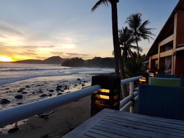 The photo shows the 77 Sunset Plaza located in the city of Wangun.