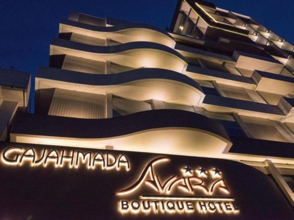 写真にはSiantan市にあるGajahmada Avara Boutique Hotelが写っています。