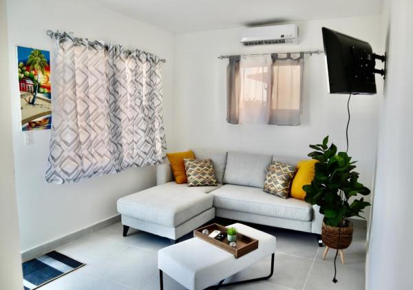 På billedet ses objektet Newly Built Beautiful 2BR House With Yard beliggende i byen Punta Cana.