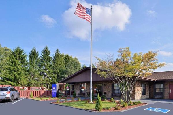 På billedet ses objektet Americas Best Value Inn Alliance beliggende i byen Paris.