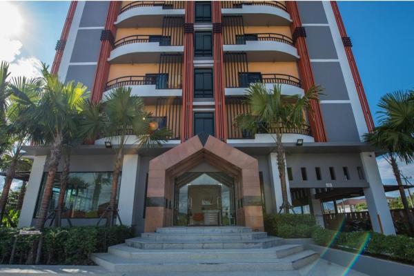 På bilden syns objektet At One Hotel Chiangrai som ligger i staden Tha Sut.