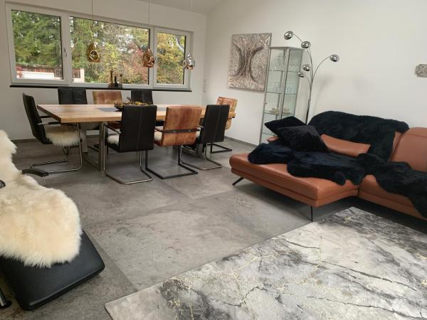 Na fotografii je vidět objekt Traumwohnung in Traumlage nacházející se ve městě Polling.