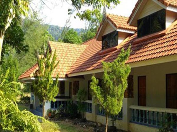 En la foto se muestra el objeto Ranong Resort & Laguna ubicado en la ciudad de Kapoe.