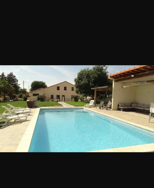 På billedet ses objektet Villa 190 m avec Piscine proche Aix-en-Provence beliggende i byen Éguilles.