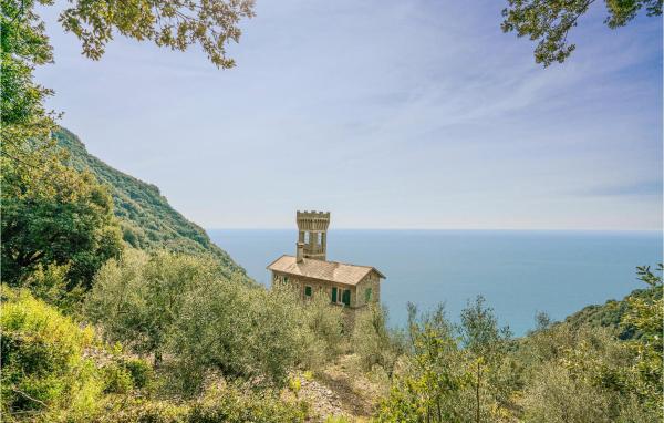 照片显示了位于Campiglia市的Villa La Torre物件。