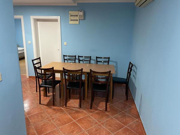A la foto es mostra l'objecte Apartmani za vise radnika ili porodice situat a la ciutat de Kočino Selo.