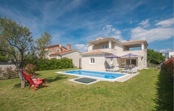 Στη φωτογραφία φαίνεται το αντικείμενο 4 Bedroom Lovely Home In Krancici που βρίσκεται στην πόλη Babići.