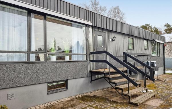 Auf dem Foto ist das Objekt Amazing Home In Karlsborg With Wifi in der Stadt Brevik zu sehen.