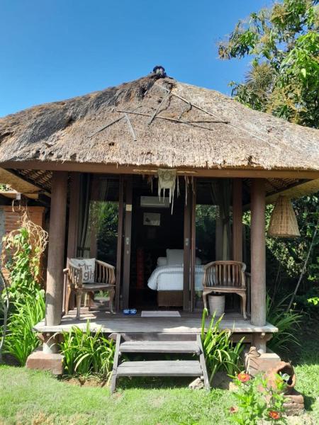 A la foto es mostra l'objecte Ketewel Bed & Breakfast Yoga Room situat a la ciutat de Ketewel.