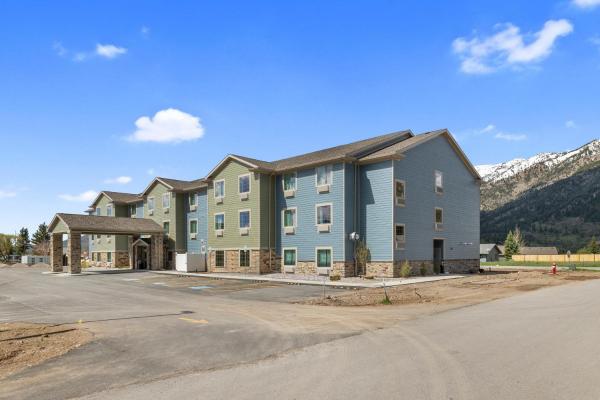 Na fotografii je vidět objekt Cobblestone Hotel & Suites - Alpine nacházející se ve městě Alpine.