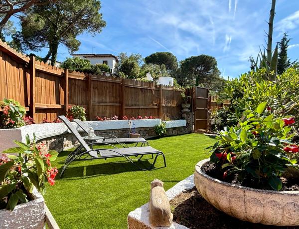 Cala Canyelles Villa & Private Studio With Garden - Malgrat de Mar
