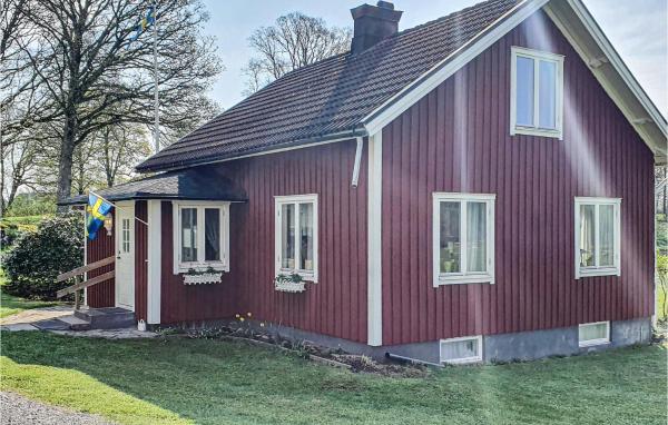På billedet ses objektet Gorgeous Home In Burseryd With Kitchen beliggende i byen Sjötofta.