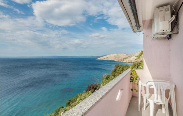 Na fotografii je vidět objekt Beautiful Apartment In Stara Baska 1 nacházející se ve městě Stara Baška.
