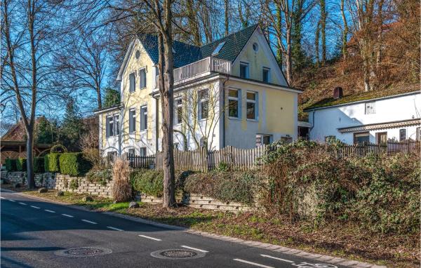 På bilden syns objektet Cozy Apartment In Ratzeburg With Wifi som ligger i staden Römnitz.