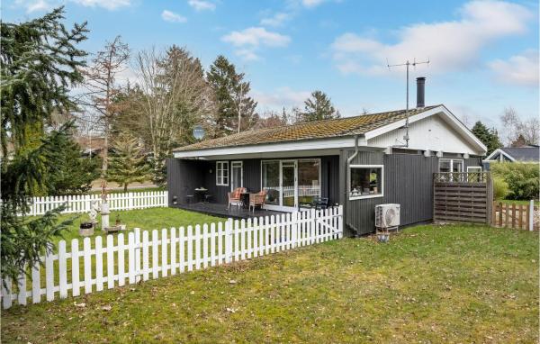 På bilden syns objektet 3 Bedroom Gorgeous Home In Gilleleje som ligger i staden Gilleleje.
