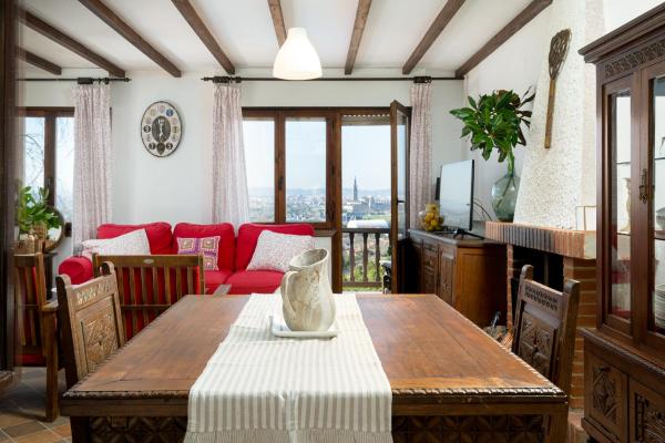 Na fotografii je vidět objekt El Mirador de Gijón nacházející se ve městě Deva.