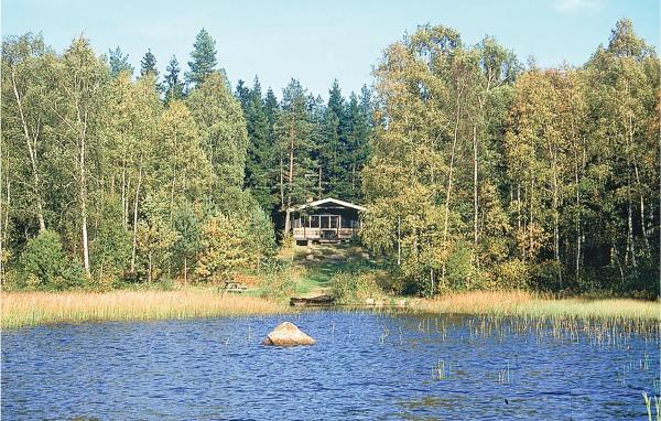 Na fotografii je vidět objekt Two-Bedroom Holiday Home In Almeboda nacházející se ve městě Pålsmåla.