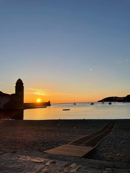 A la foto es mostra l'objecte Collioure Duplex situat a la ciutat de Cotlliure.