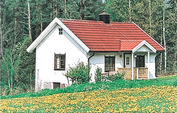 На фото показан объект Holiday Home Jonshult Hjältevad, расположенный в городе Johannesberg.