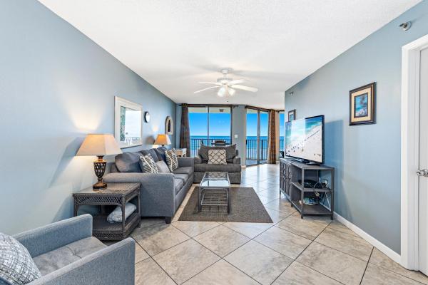 På billedet ses objektet Phoenix V Vacation Rental Condos beliggende i byen Orange Beach.