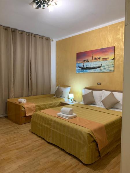 The photo shows the Venice Villa House located in the city of Mestre.
