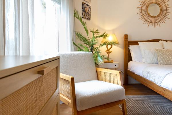 Spacious Brighton Beach Studio - Hove