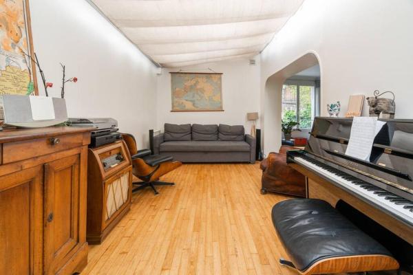 A la foto es mostra l'objecte Charmante Maison au Raincy situat a la ciutat de Le Raincy.