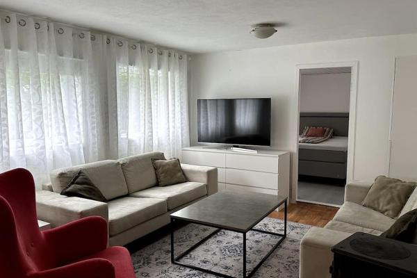 A la foto es mostra l'objecte Cozy Central Apartment- Pulpit-R situat a la ciutat de Strand.