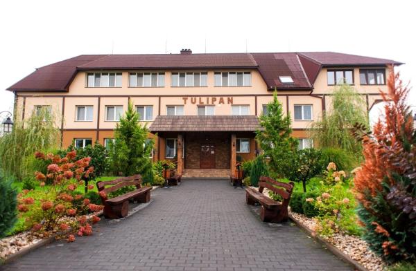 Nella foto è visibile l'oggetto Tulipan Hotel Aquapark situato nella città di Vyshkove.