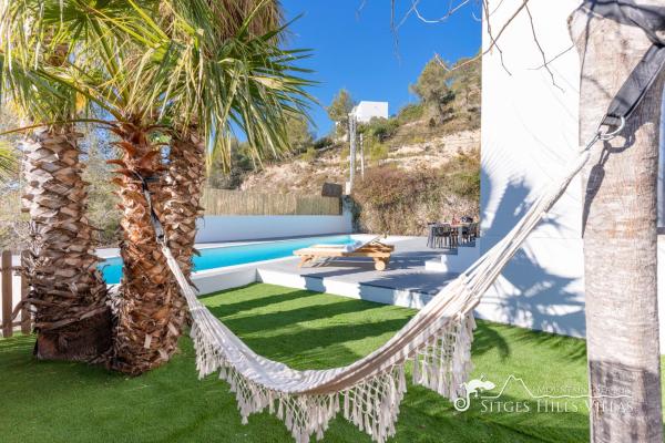 På bildet vises objektet Designer Villa Elodie with private pool and space som ligger i byen Olivella.