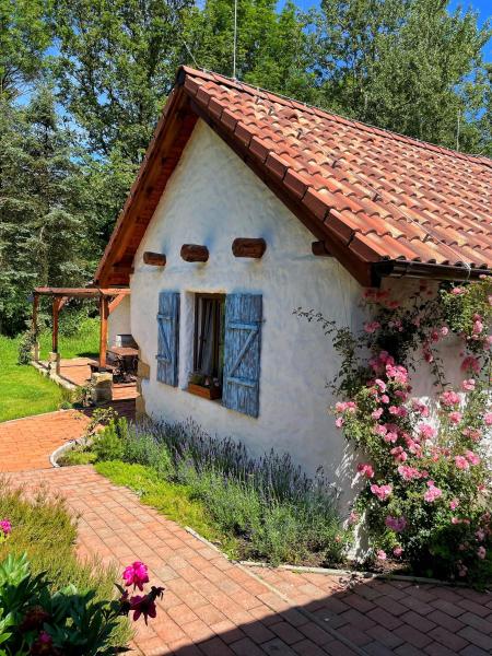 写真にはRůžová市にあるBungalov Trapaniが写っています。
