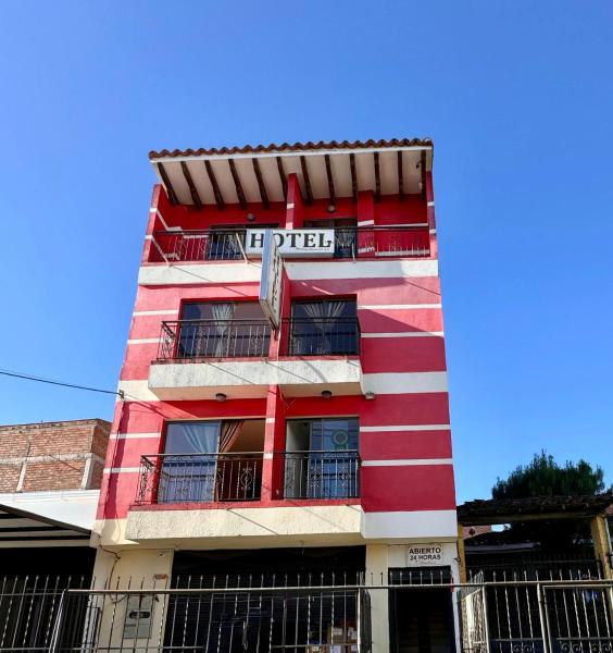 A la foto es mostra l'objecte Hotel Portal Dorado situat a la ciutat de Marinilla.
