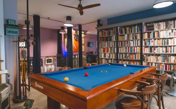 照片显示了位于Mestre市的Library House - Venice Apartment物件。