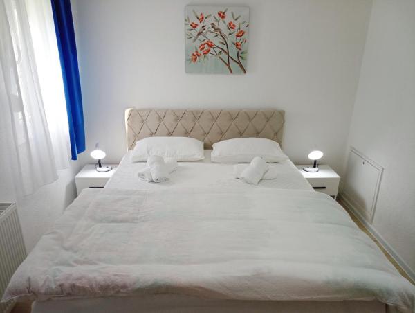 Na fotografii je vidět objekt Apartman Neretva nacházející se ve městě Polje-Bijela.
