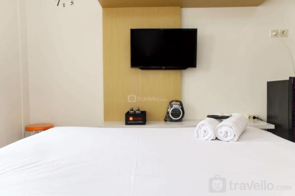 写真にはRawasuren市にあるSimple and Comfort Studio at Riverview Jababeka Apartment By Travelioが写っています。