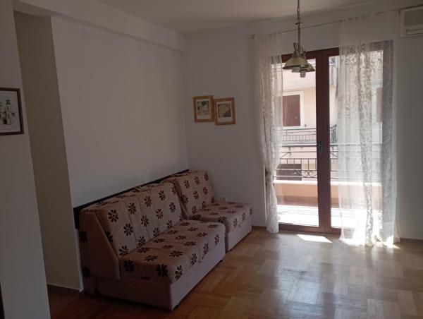 Nella foto è visibile l'oggetto Apartmani Julija situato nella città di Risan.