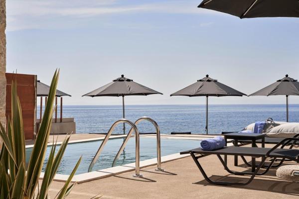A la foto es mostra l'objecte Beachfront Alassa Villas w Private Pools Complex situat a la ciutat de Kotrónion.
