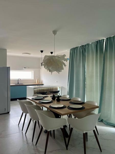 A la foto es mostra l'objecte Holiday Home Mak situat a la ciutat de Ražanac.