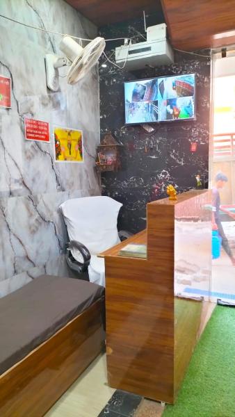 A la foto es mostra l'objecte Gopesh Dham situat a la ciutat de Vrindāvan.